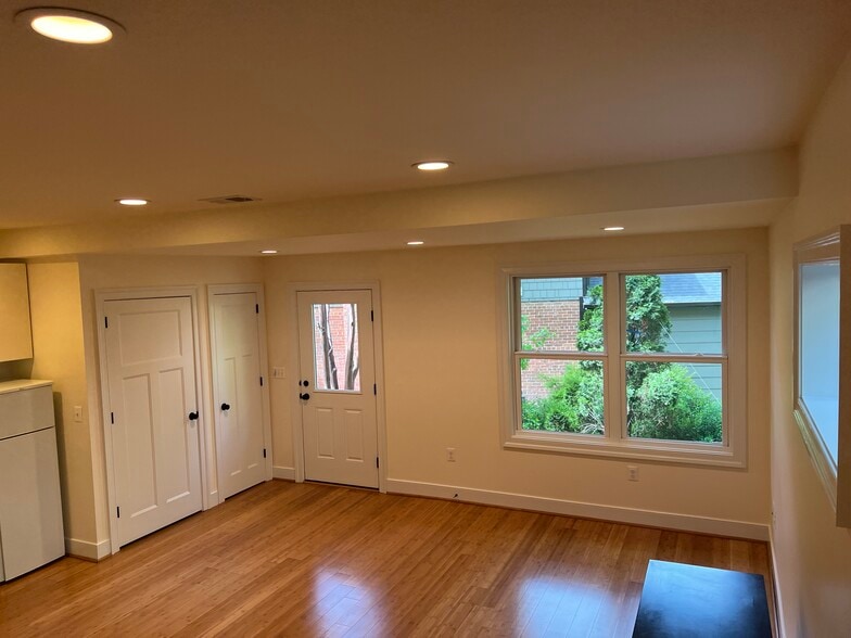 Main Space - 2726 N Harrison St