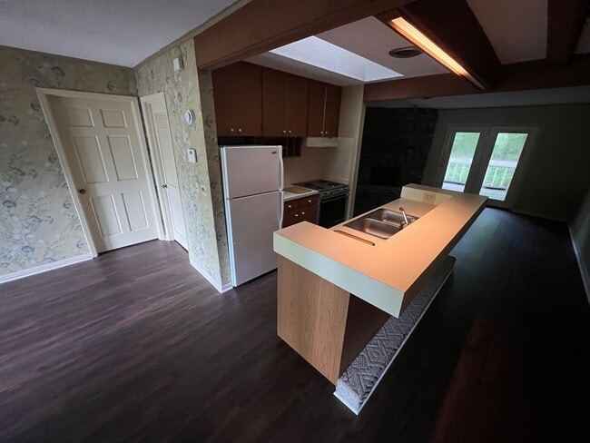 Building Photo - Hampton 1351-1353