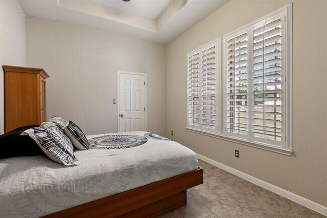 Building Photo - 2602 Lou Hollow Pl