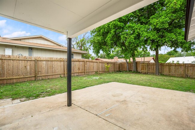 Building Photo - 9006 Lodge Ct