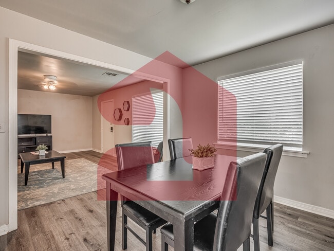 Building Photo - 2926 NW 72nd St