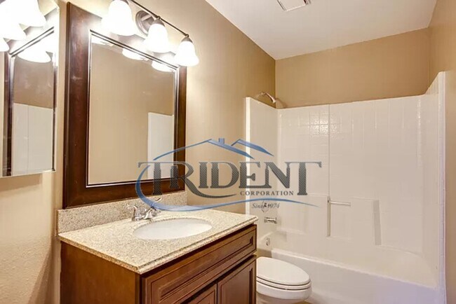 Building Photo - Beautiful home located in a culdesac