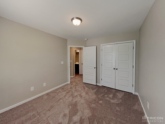 Building Photo - 129 Seedling Ct
