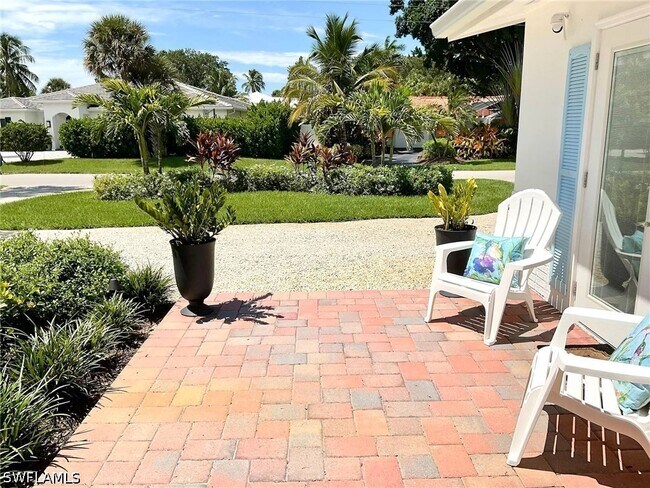 Building Photo - 1530 Mandarin Rd