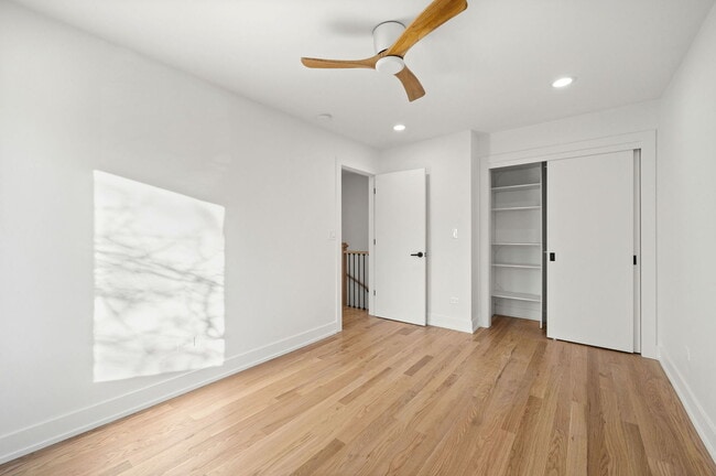 Building Photo - 2069 N Larrabee St