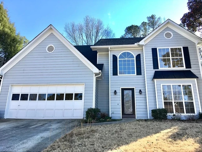 Building Photo - 680 Suwanee Lakes Cir