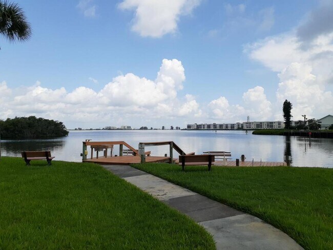 Building Photo - 200 S Banana River Blvd