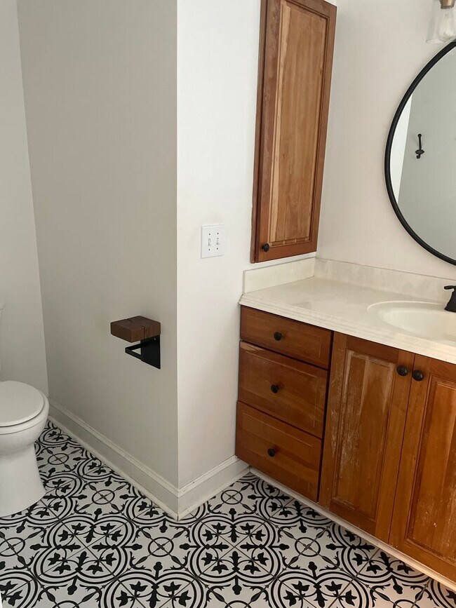 Building Photo - 2812 Kecoughtan Rd