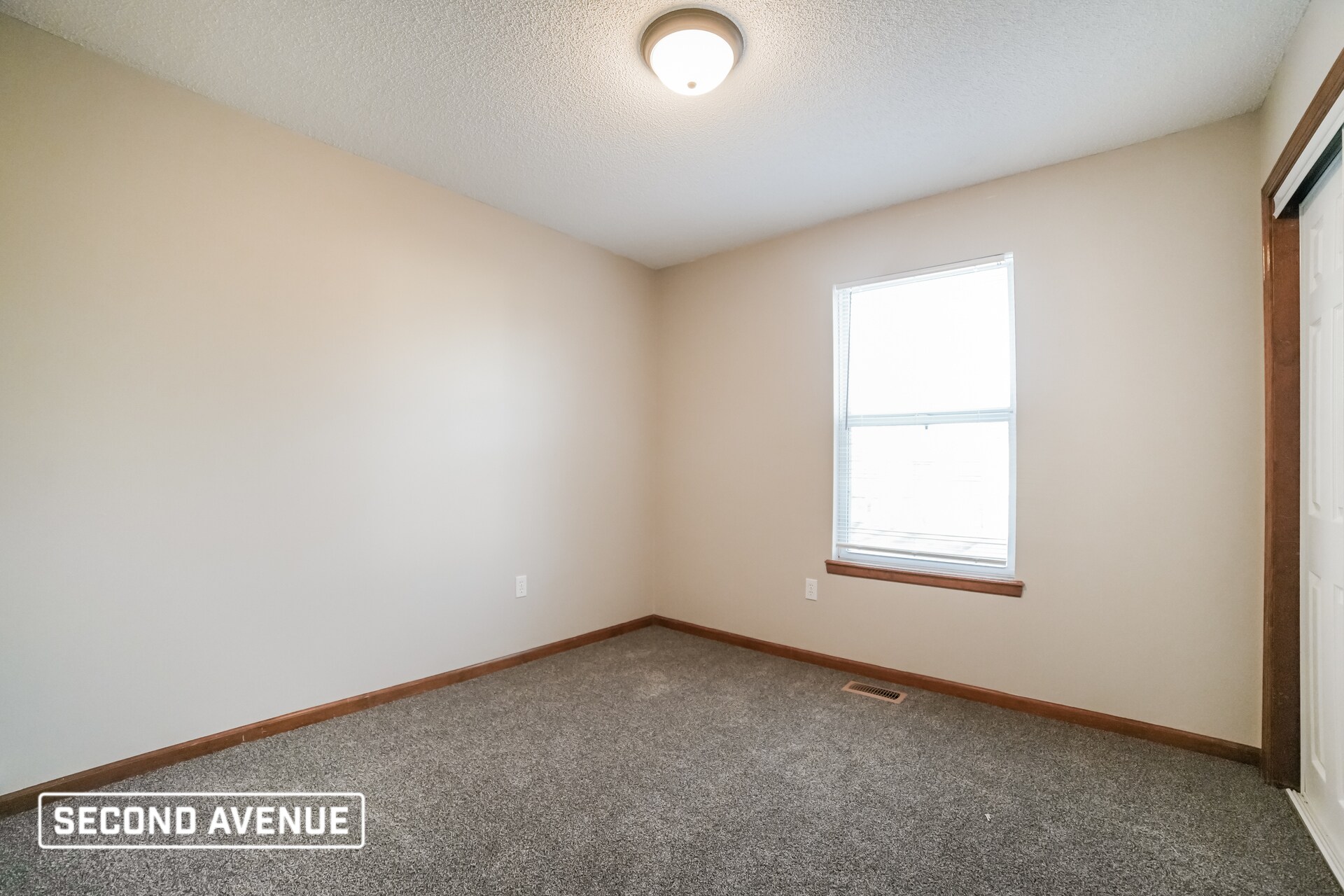 Building Photo - 1720 S Whitney Dr