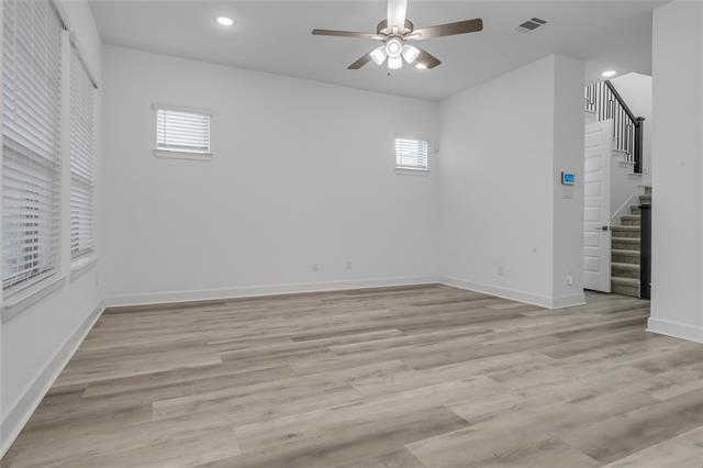 Building Photo - 701 Prairie Falcon Dr