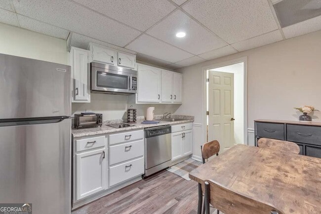 Building Photo - 1502 Rockcrest Way