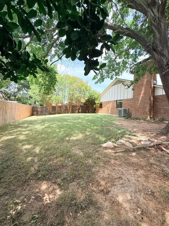 Building Photo - 3401 W Sage Ct