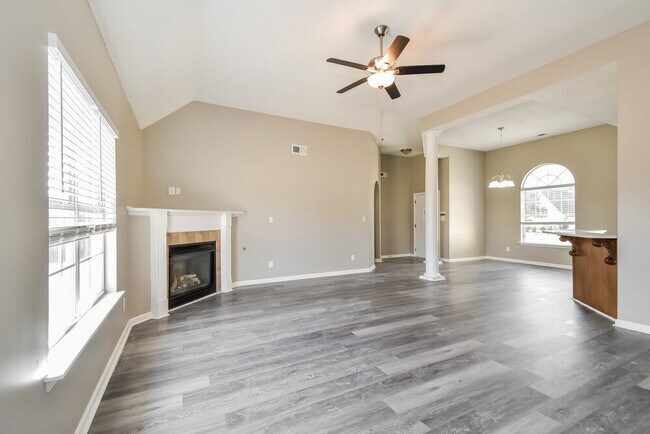 Building Photo - 5894 Keebler Dr