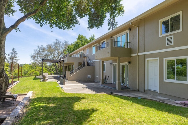 Building Photo - 84 Silverwood Dr