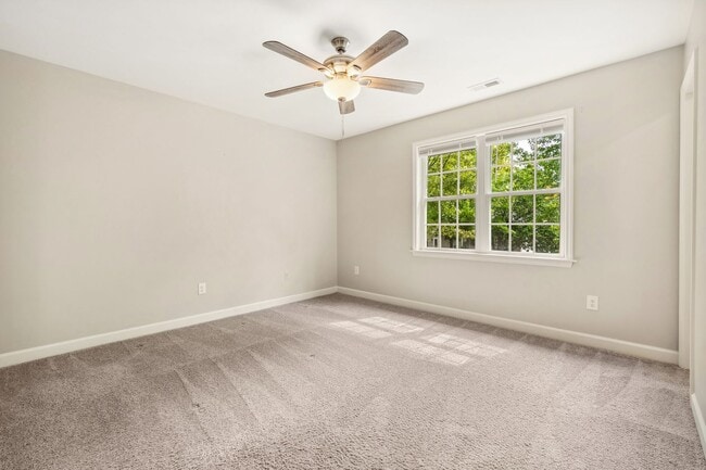 Building Photo - Renovated 2 bed 2.5 bath townhome in Holly Springs Arbor Creek community.