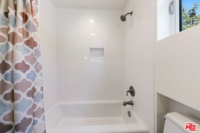 Building Photo - 6314 Sycamore Meadows Dr