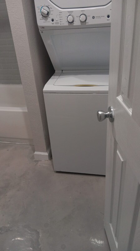 Building Photo - 340 W Highland Ave