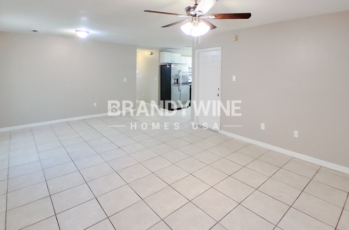 Building Photo - 3709 E Grove St