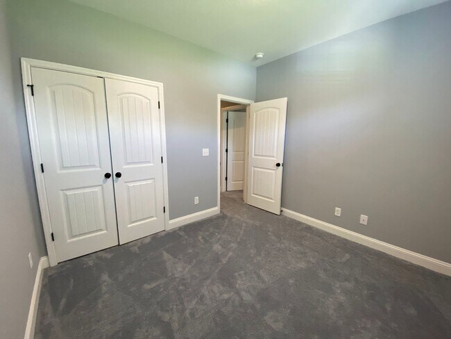 Building Photo - 70 Rachel Avenue