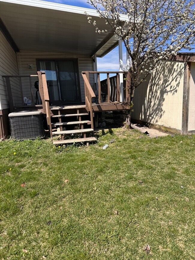 Building Photo - 21176 Boquet Dr