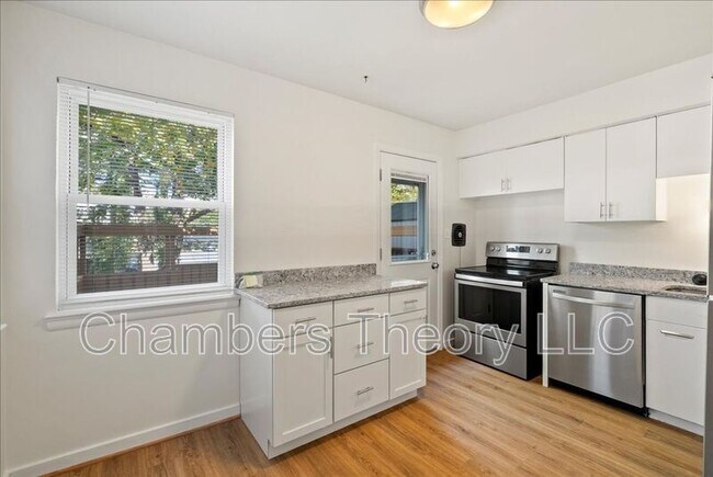 Building Photo - 4411 Harrison St NW