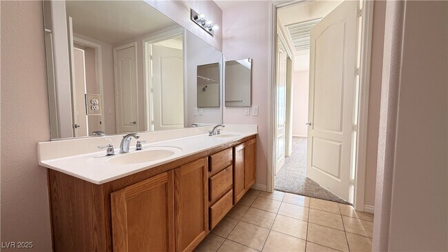 Building Photo - 38 E Serene Ave