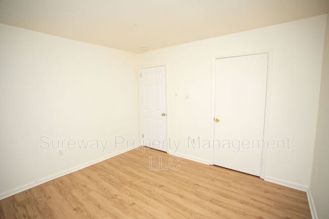 Building Photo - 13 Merion Terrace