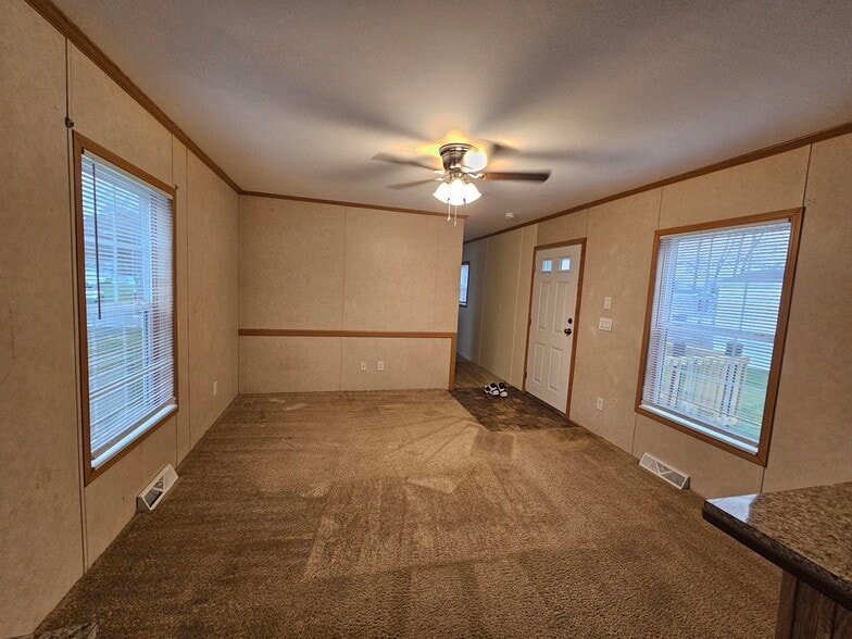 Building Photo - 28 Hillside Ln