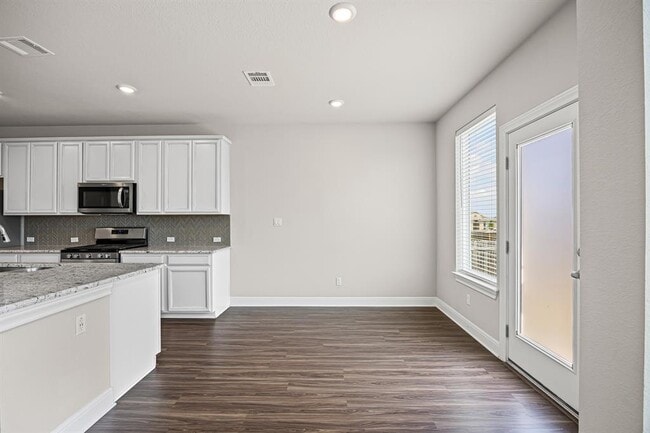 Building Photo - 187 Glass Mountains Wy