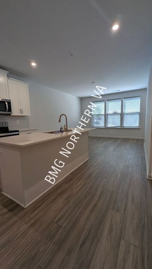 Building Photo - 2576 Neabsco Common Pl