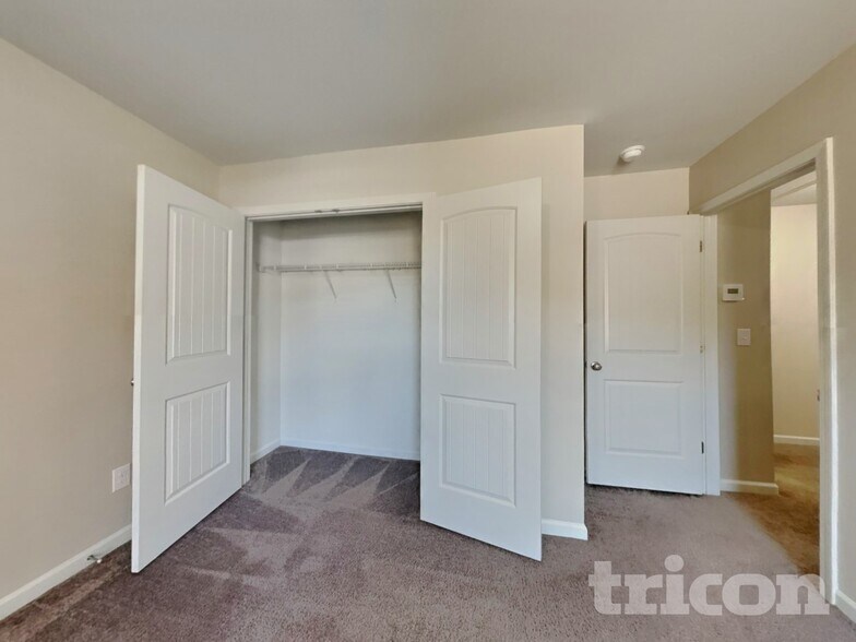 Building Photo - 2900 Dallas Ct