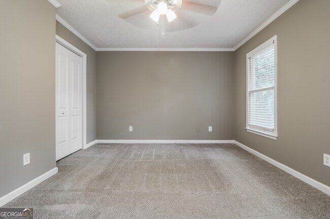 Building Photo - 732 Jockey Ln
