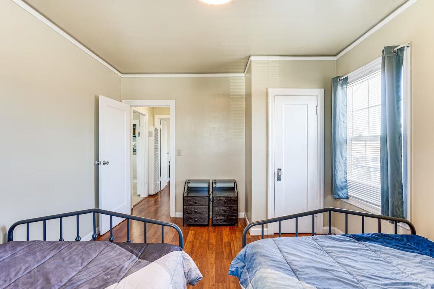 Building Photo - 1218 84th Ave