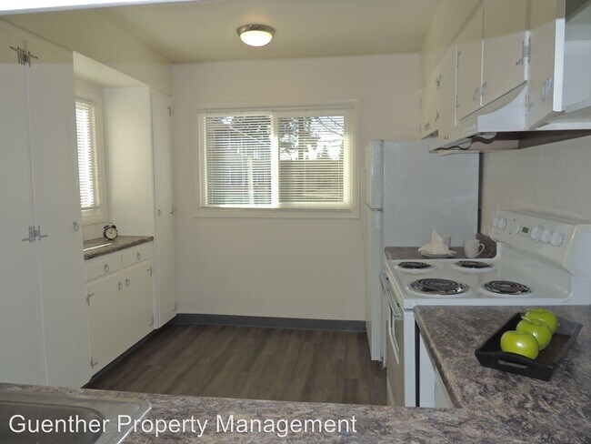 Building Photo - 819 W 11th Ave