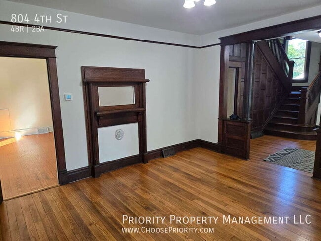Building Photo - 804 4th St
