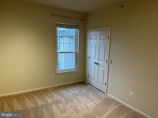 Building Photo - 1550 Spring Gate Dr.