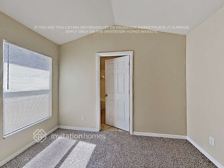 Building Photo - 10517 Lakeside Vista Dr