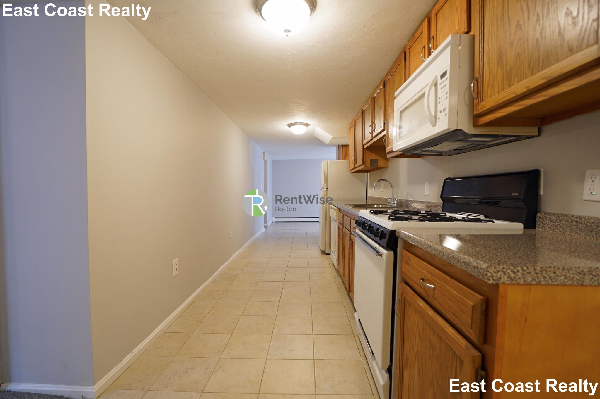 Building Photo - 21 Linden St