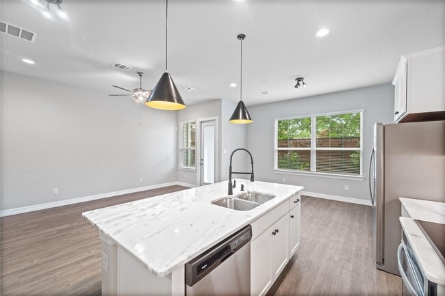 Building Photo - 1510 Upland Glen Way