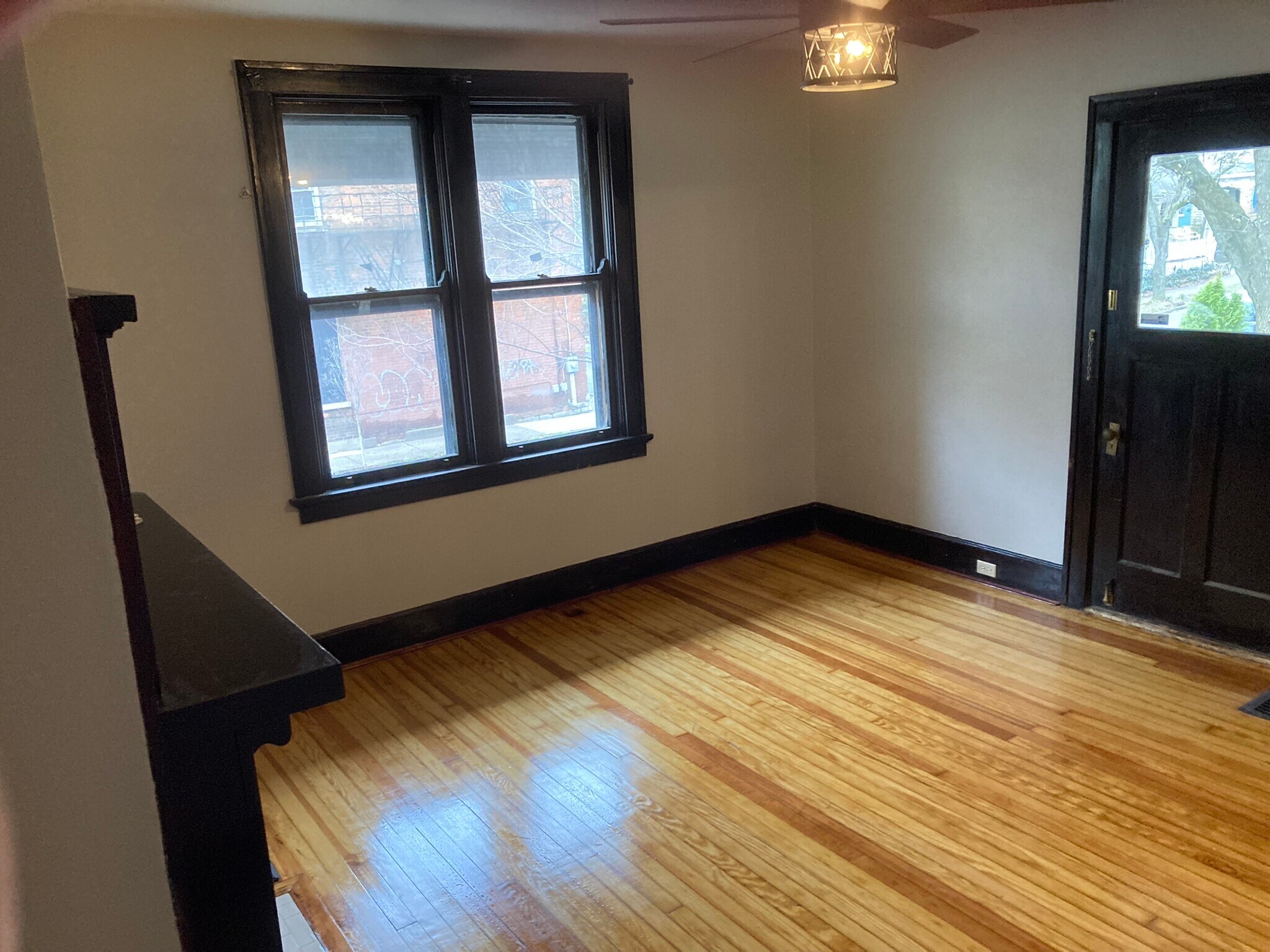 Refinished hardwoord floors throughout - 1122 Holman Ave