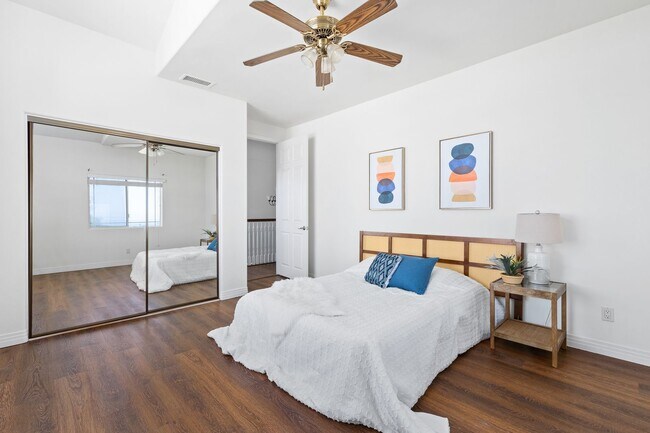 Building Photo - Spacious 7-Bedroom Home with Ocean Views i...