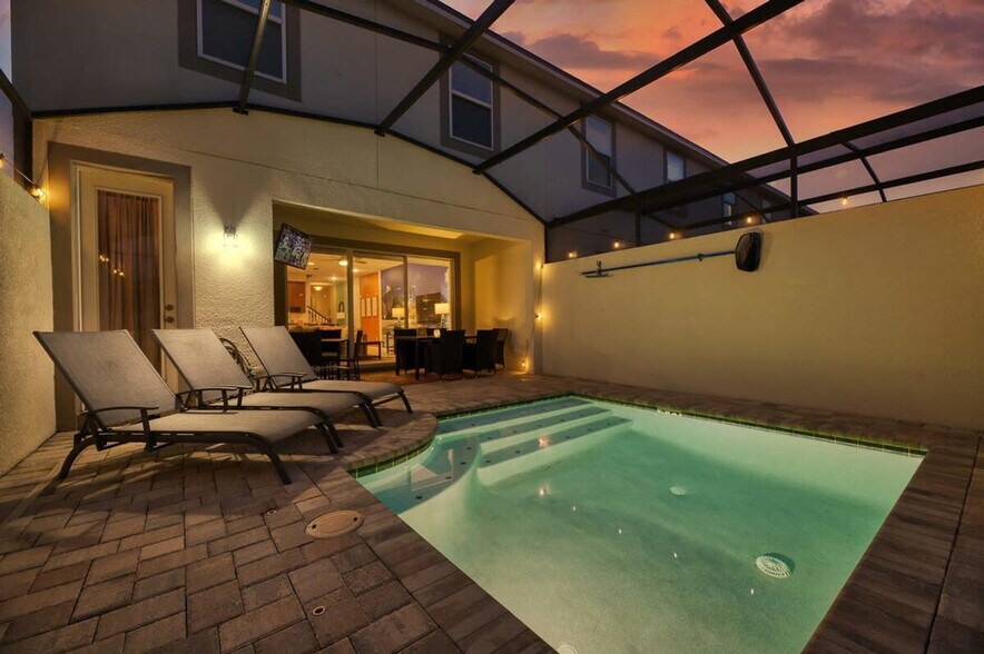 Building Photo - 1602 Carey Palm Cir