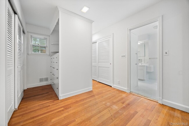 Building Photo - 98 Brookby Rd