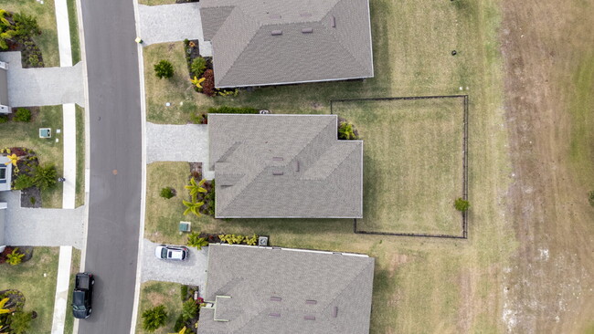 Building Photo - 3 Bedrooms | 2 Bathrooms | 2-Car Garage | Biscayne Landing – Gated Community