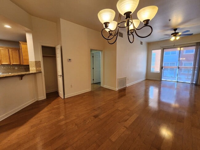 Building Photo - Luxury Mid-rise Condo unit  located on the...