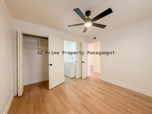 Building Photo - 3056 N 32nd St