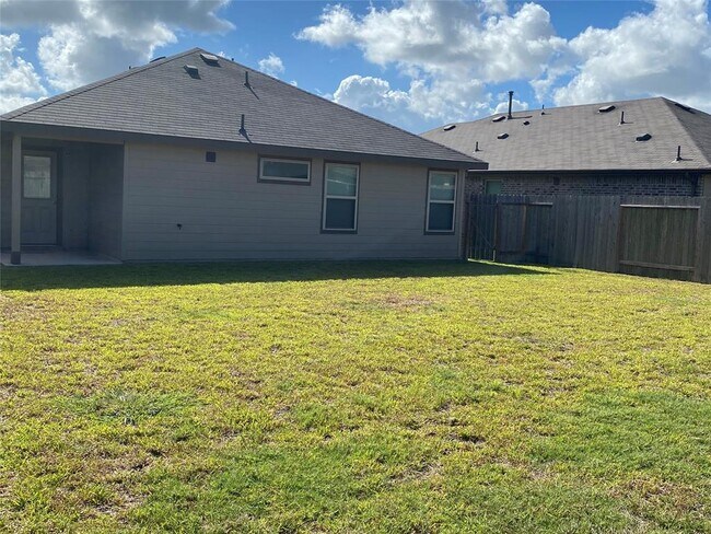 Building Photo - 8218 Rose Petals Ln