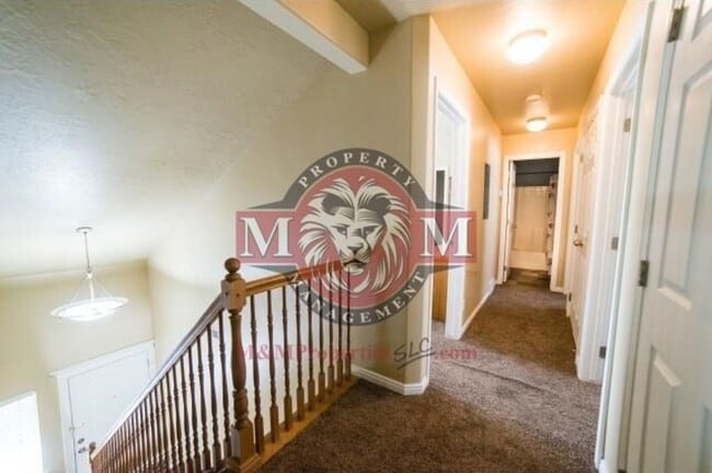Building Photo - 3 Bd 2.5 Bath Condo 2 Car Garage