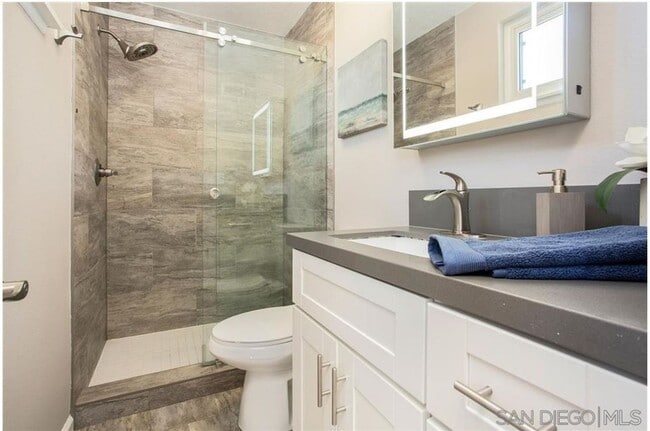 Building Photo - Beautiful 3 BD, 2 BA Home in Clairemont w/ Garage & Spacious Yard!