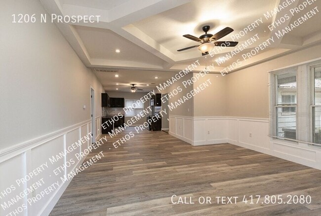 Building Photo - 1206 N Prospect-